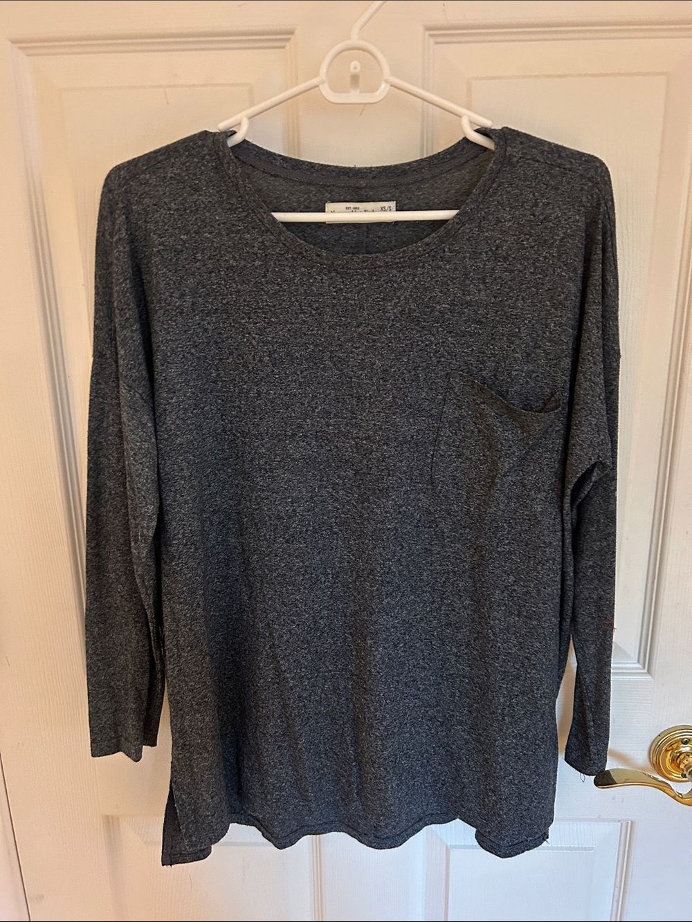 Abercrombie & Fitch Dark Gray Long-Sleeve Pocket Tee